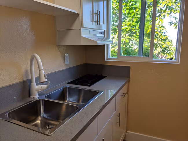 2925 Menlo Ave San Diego, CA 92105 photo 3
