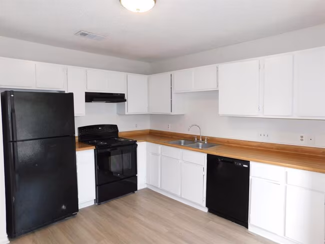 1002SOUTH photo 5