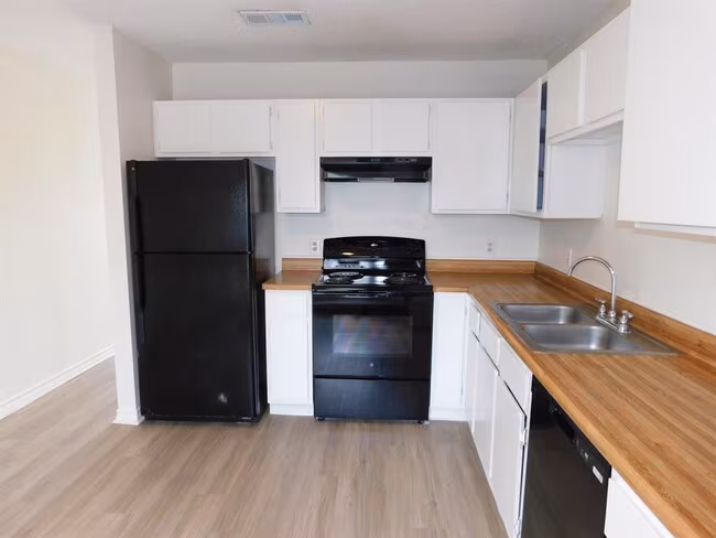 1002SOUTH photo 4