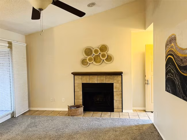 1304 Harwell Dr Arlington, TX 76011 photo 5