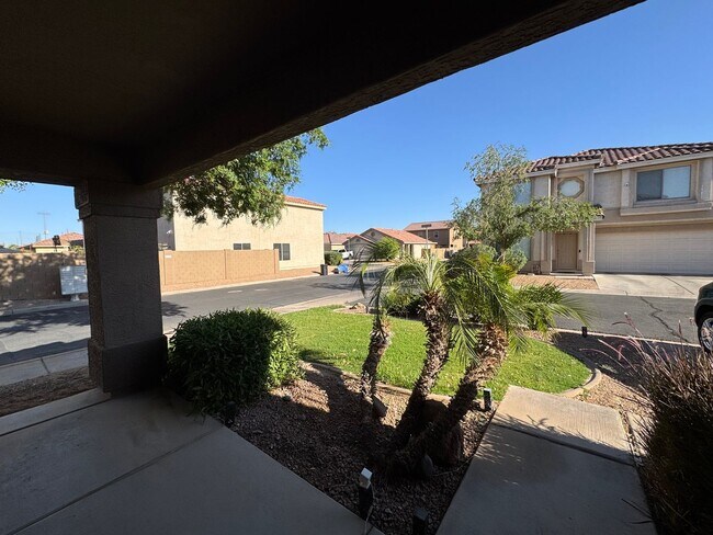 3 BEDROOM HOME IN S CHANDLER photo 4