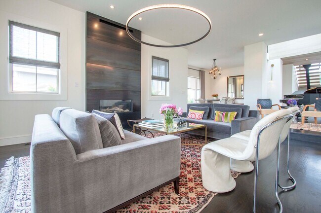 Stunning View Home in Tiburon photo 3