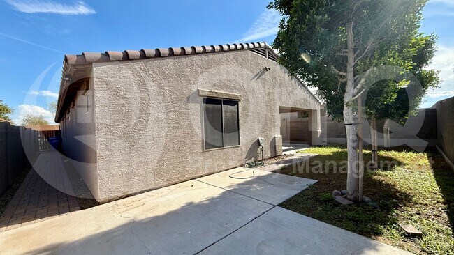 6516 S 38th Dr photo 3