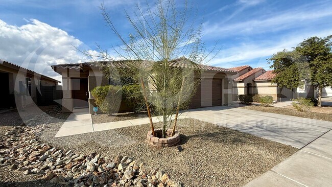 6516 S 38th Dr photo 2