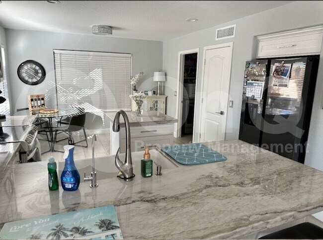 11501 E Persimmon Ave Mesa, AZ 85212 photo 4