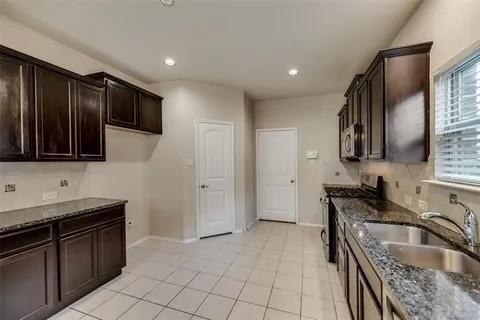 9933 Coyote Pass Trail, Mckinney, TX 75071 photo 4