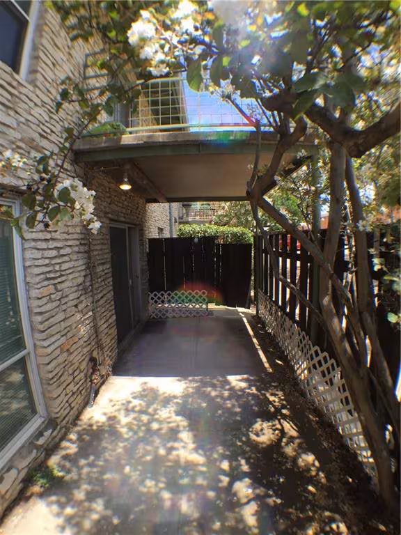 2800 Cole St Austin, TX 78705 photo 3