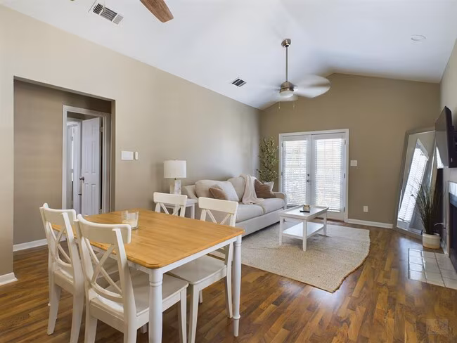 711 W 21st St Austin, TX 78705 photo 4