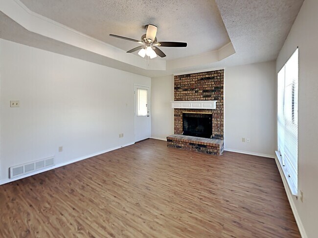 5211 Wild Horse Court, Arlington, TX 76017 photo 4