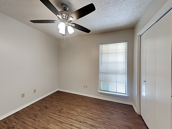 5211 Wild Horse Court, Arlington, TX 76017 photo 5