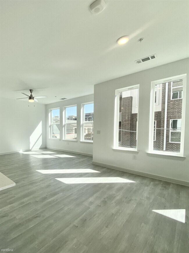 1222 W Louis Henna Blvd Round Rock, TX 78681 photo 2
