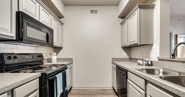 Magnolia View Apartments photo 3