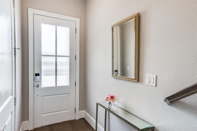 4126 Runyon Rd Addison, TX 75001 photo 4