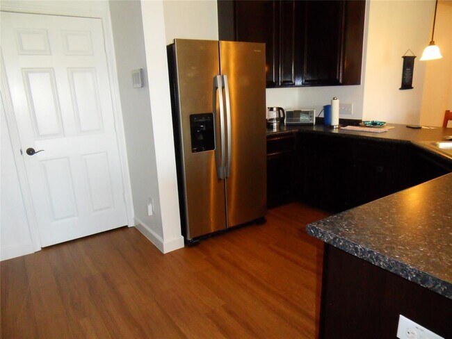 11013 Kirkoswald Rd Austin, TX 78754 photo 5