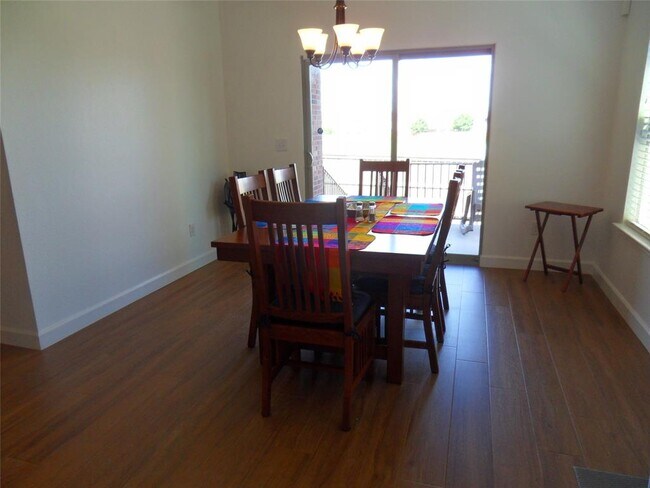 11013 Kirkoswald Rd Austin, TX 78754 photo 4