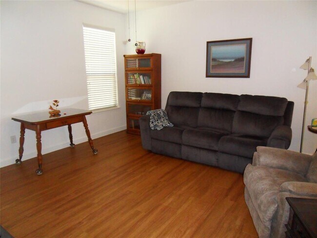11013 Kirkoswald Rd Austin, TX 78754 photo 3