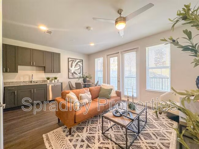 710 Shine St Belton, TX 76513 photo 2