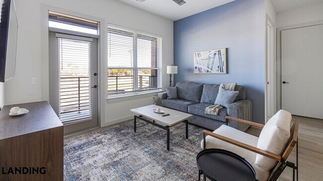 1345 E 15th St Plano, TX 75074 photo 3