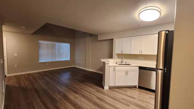 95 Burnett photo 2