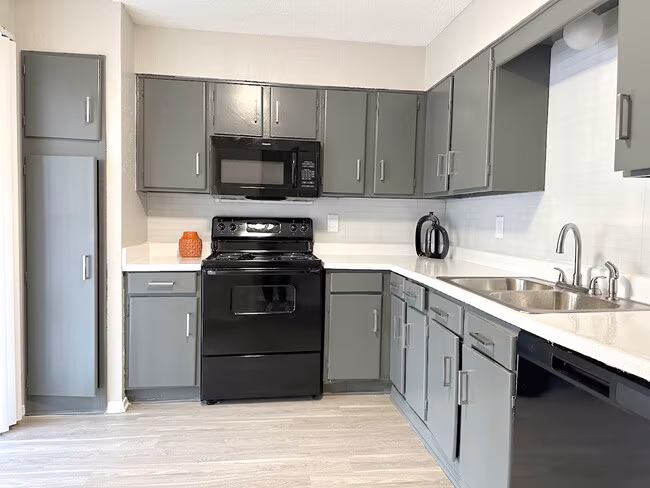 The Hayes Apartments photo 5
