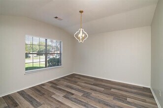 13221 Poppy Hill Lane, Fort Worth, TX 76244 photo 3