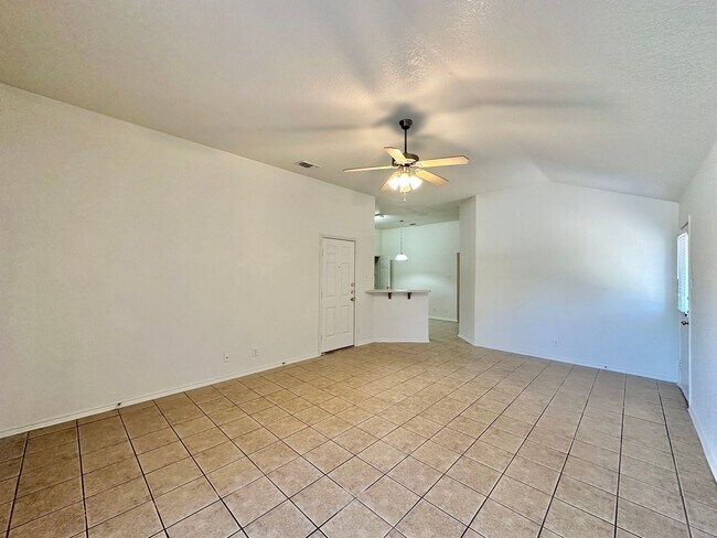 214 Dale Earnhardt Dr Harker Heights, TX 76548 photo 2