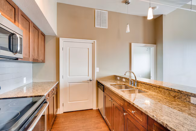 928 Travis Ave Fort Worth, TX 76104 photo 2