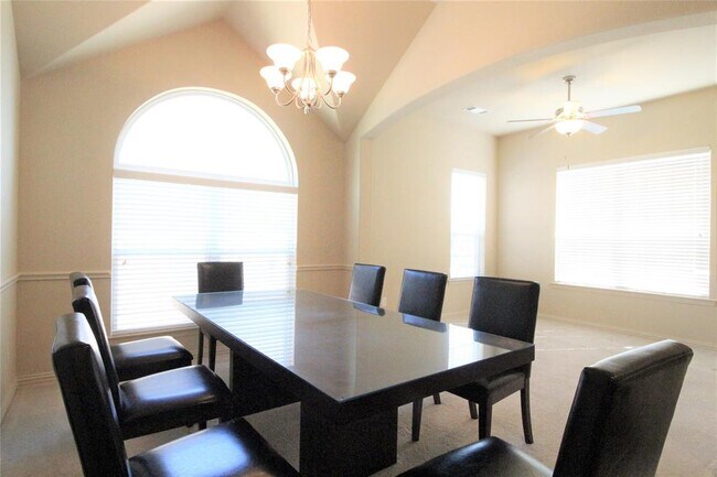 3513 Stampede Drive, Garland, TX 75044 photo 4