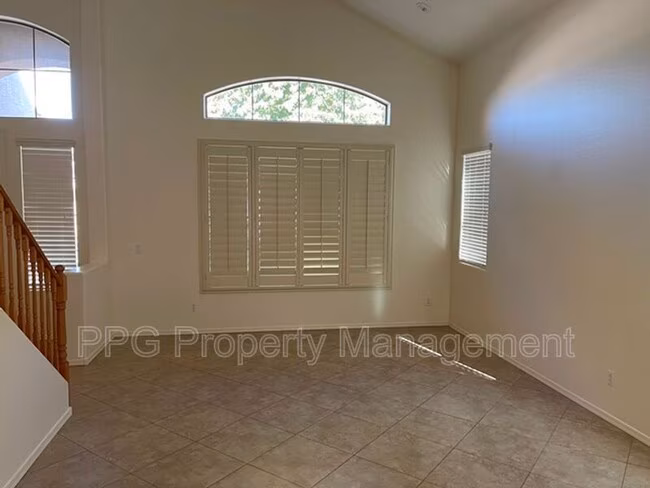 18055 W Port Au Prince Ln Surprise, AZ 85388 photo 2