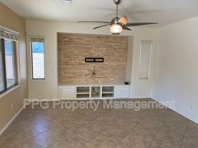 18055 W Port Au Prince Ln Surprise, AZ 85388 photo 4