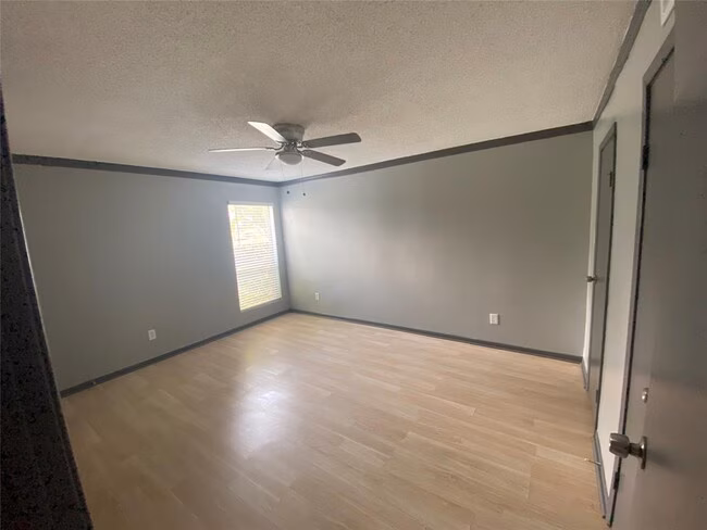 12955 Woodforest Blvd Houston, TX 77015 photo 4