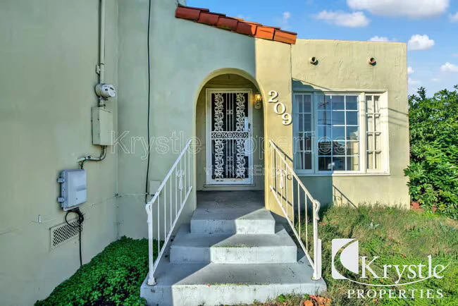 209 14th St Vallejo, CA 94590 photo 2