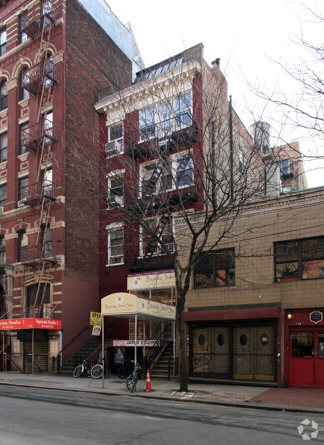 146 W 4th St New York, NY 10012 photo 2