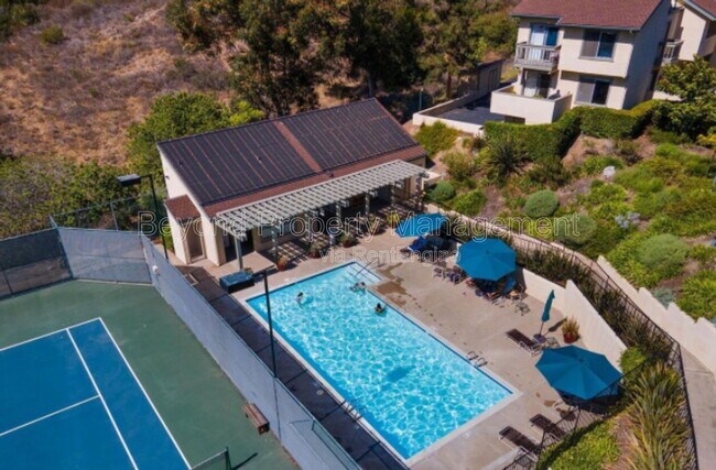 7056 Park Mesa Way San Diego, CA 92111 photo 2