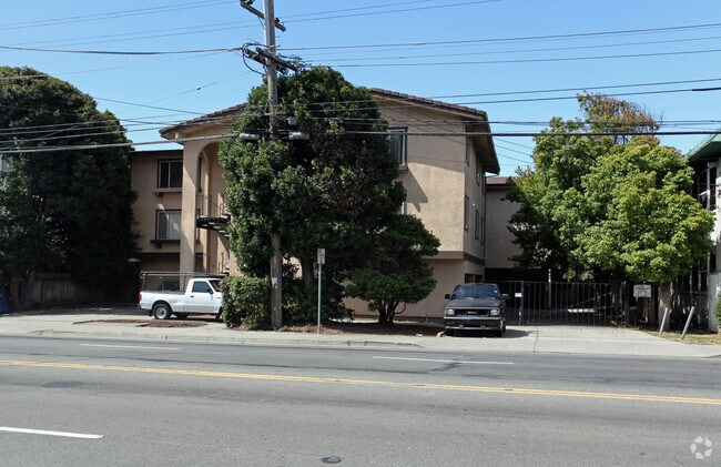1111 Mission Rd photo 2