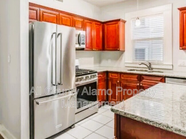 218 Army Blvd San Antonio, TX 78215 photo 4
