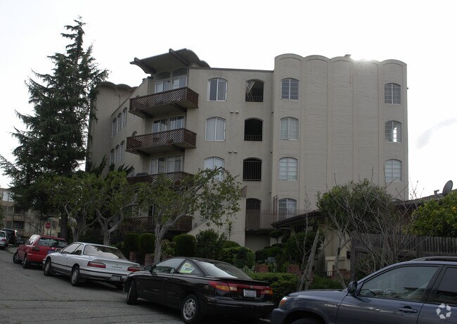 5405 Carlton St Oakland, CA 94618 photo 2