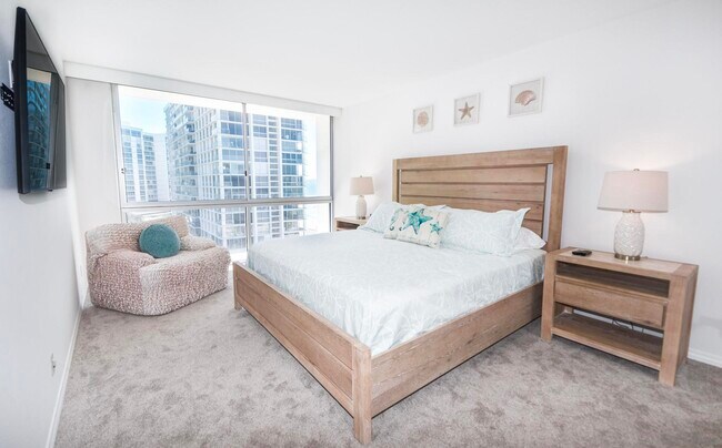 1730 Avenida Del Mundo Coronado, CA 92118 photo 5