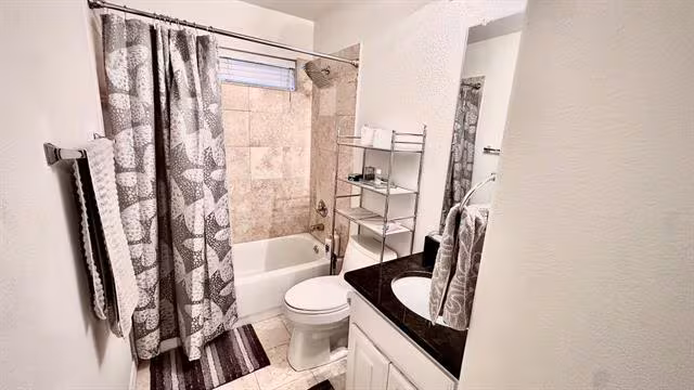 1237 Tioga Dr Irving, TX 75063 photo 3