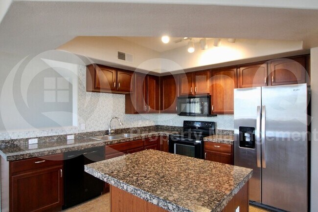 2401 E Rio Salado Pkwy Tempe, AZ 85288 photo 2