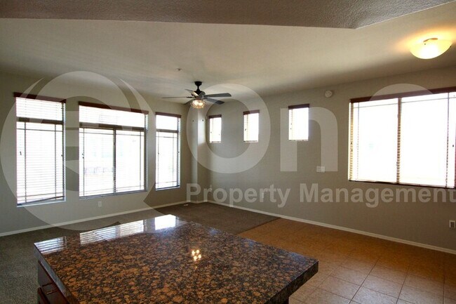 2401 E Rio Salado Pkwy Tempe, AZ 85288 photo 4