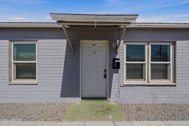 907 N 22nd Pl Phoenix, AZ 85006 photo 3