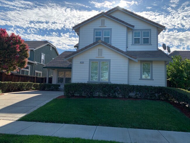 Beautiful 4 Bedroom, 3 Bath Garin Ranch Brentwood Home W/ Office photo 2