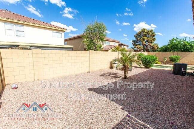 15792 W Port Au Prince Ln Surprise, AZ 85379 photo 4