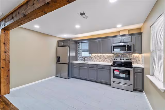 8714 Quinn St Dallas, TX 75217 photo 4