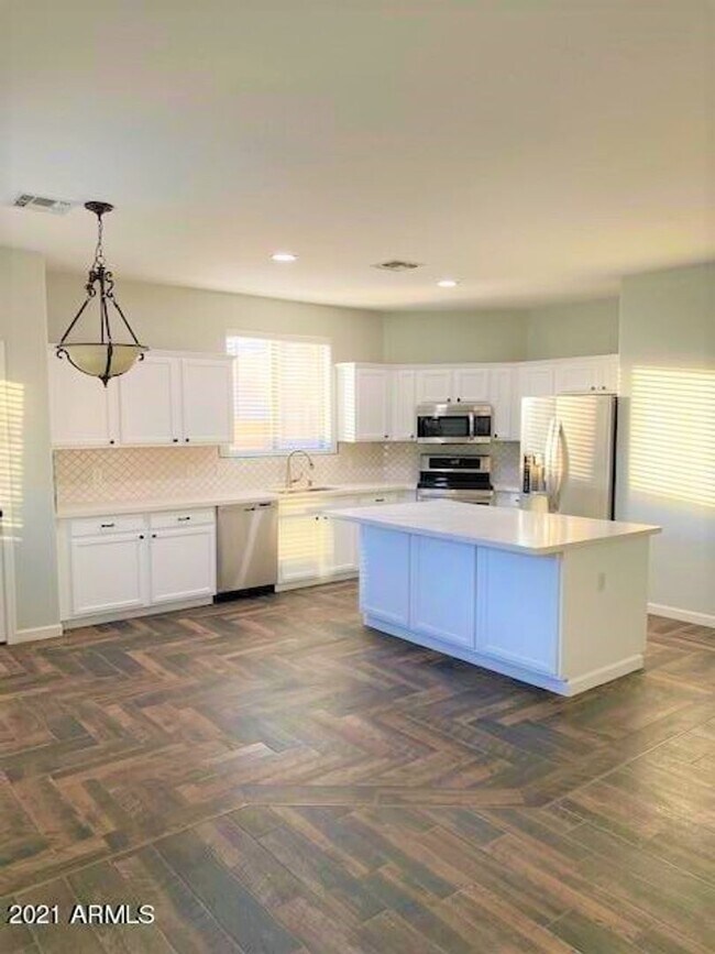 14789 W Jenan Dr Surprise, AZ 85379 photo 4