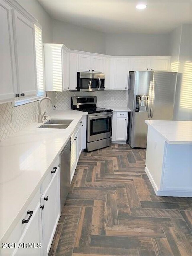 14789 W Jenan Dr Surprise, AZ 85379 photo 5