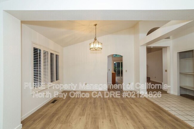 119 Hop Ranch Rd Santa Rosa, CA 95403 photo 4