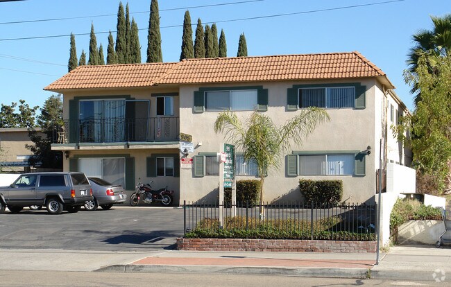905 South Magnolia Avenue, El Cajon, CA 92020 photo 3