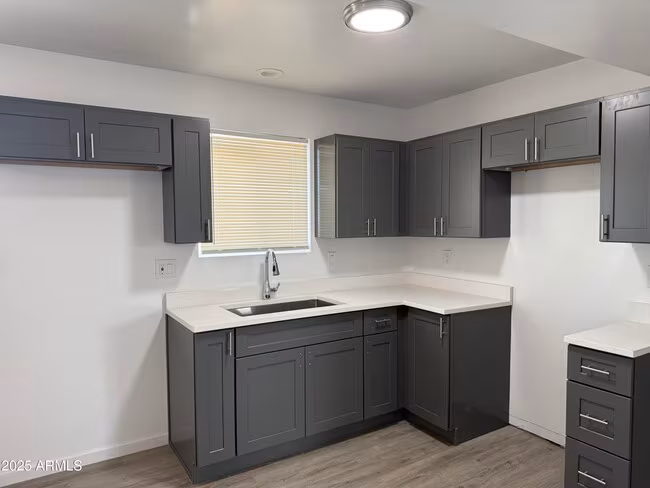 4619 S 16th St Phoenix, AZ 85040 photo 4